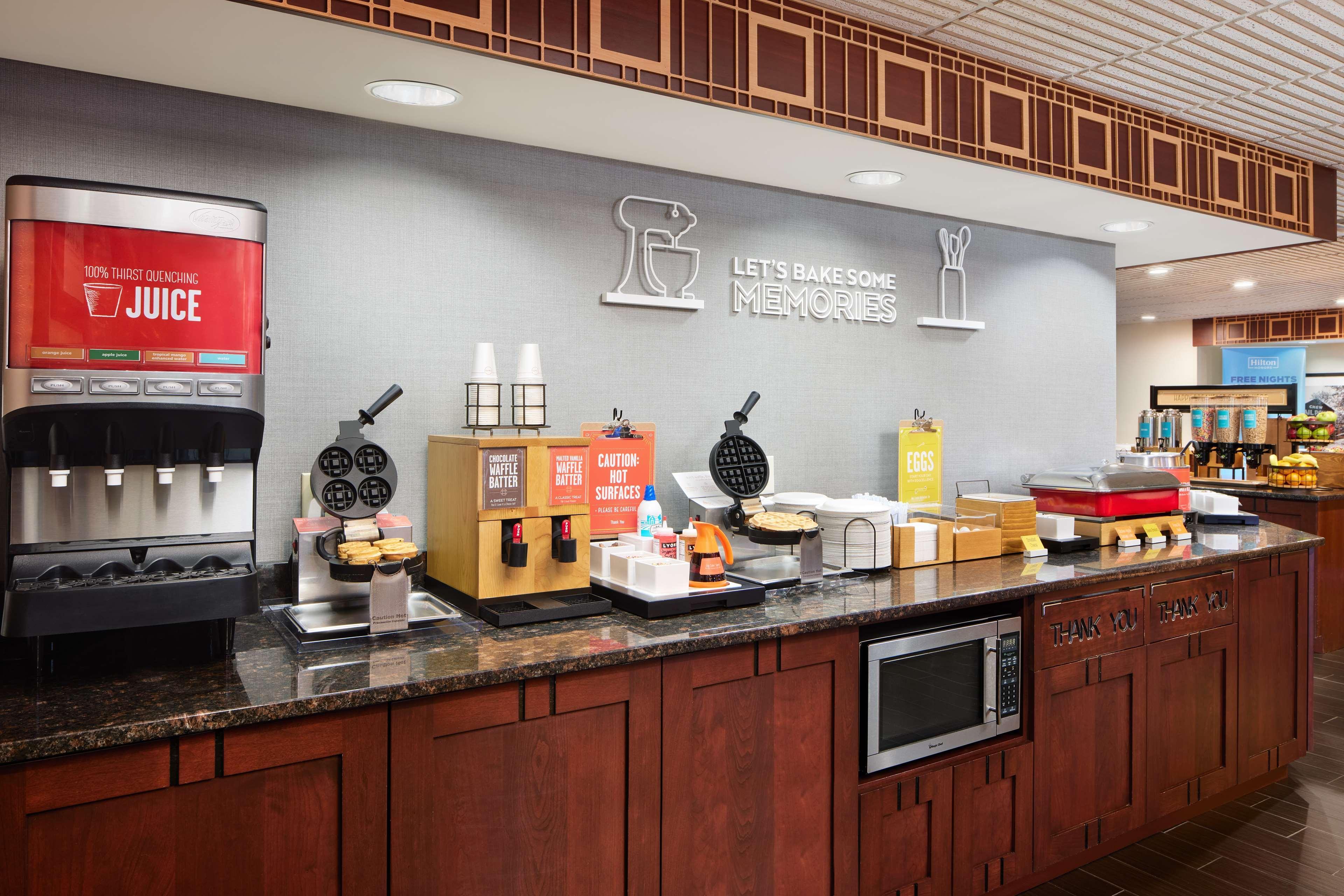 Hampton Inn Seymour Buitenkant foto